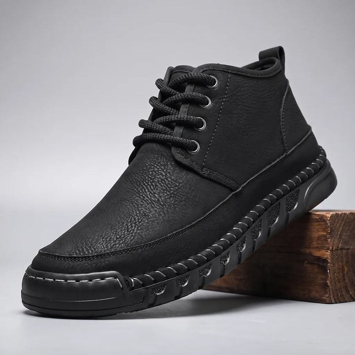 Bingham Leather Chukka Boots - Color:Black;Size:38