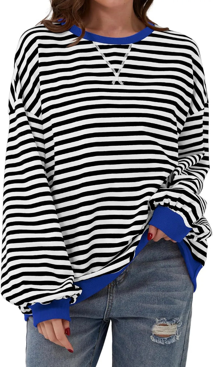 Celia | Women's Oversized Sweatshirt  - Size:XS;Color:Black