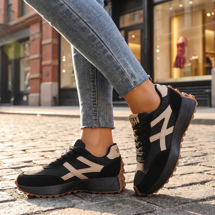 Cosima Retro Runner - Color:Black;Size:36