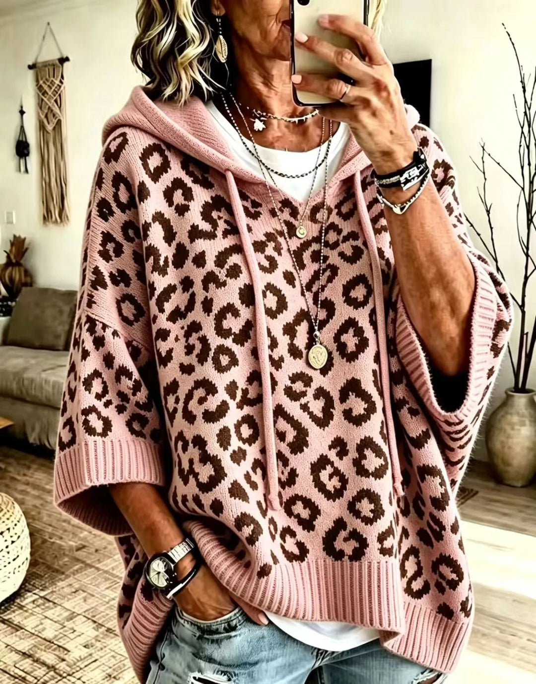 Elizabeth | Women's Animal Print Hoodie Sweater  - Size:XS;Color:Pink